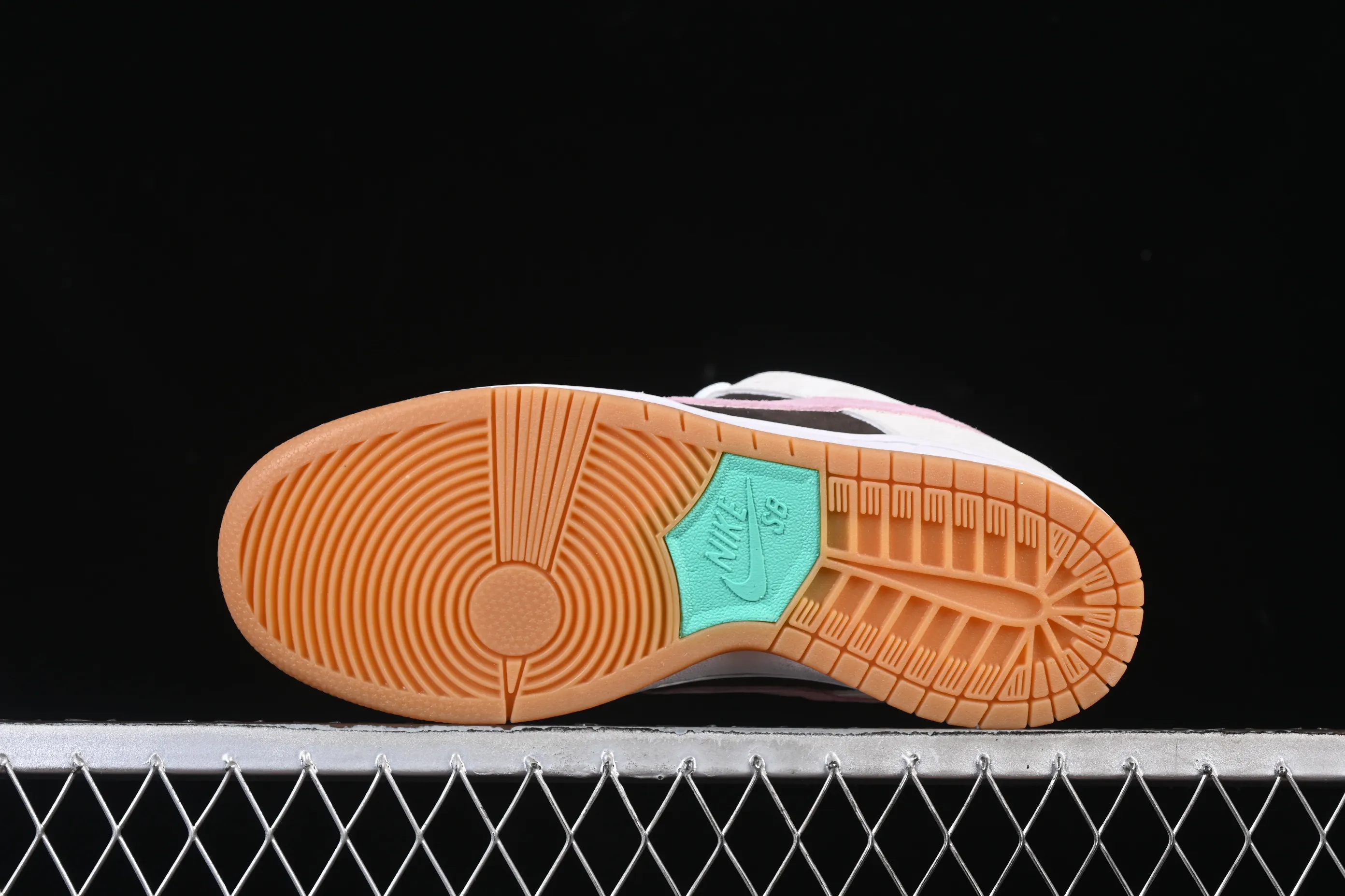 All categories Nk SB Dunk series Nk SB Dunk Low low-top sneakers Nike SB Dunk Low gray powder raw rubber SB low-top casual sneakers HF3704-001